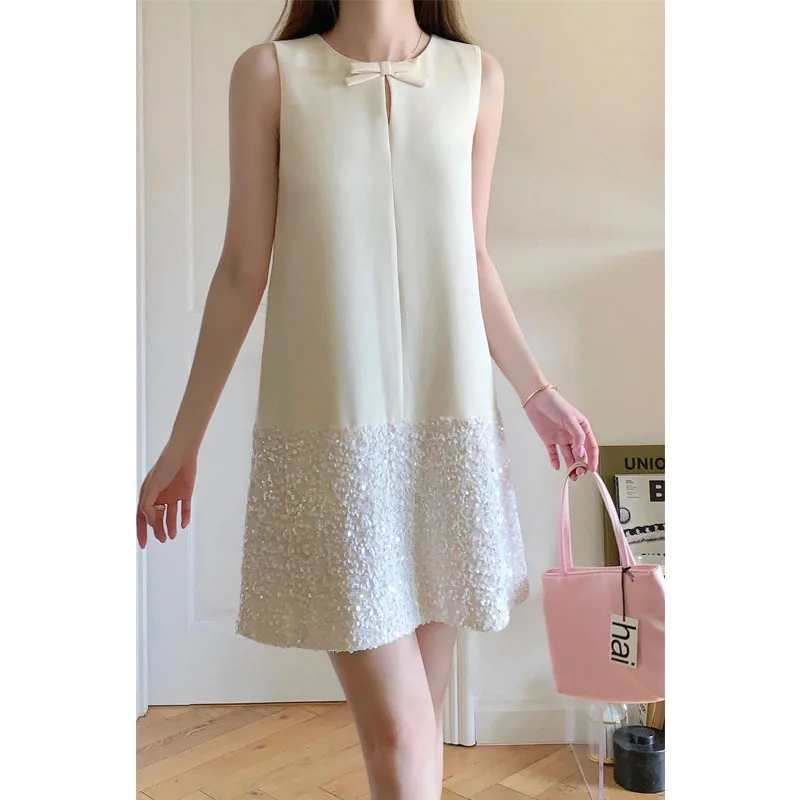 O Neck Sweet Bow Sequined Velvet Dress Women Fashion Beige Simple Party Elegant Small Fragrance Sleeveless Short Dress Female
O Neck Sweet Bow Sequined Velvet Dress Women Fashion Beige Simple Party Elegant Small Fragrance Sleeveless Short Dress Female