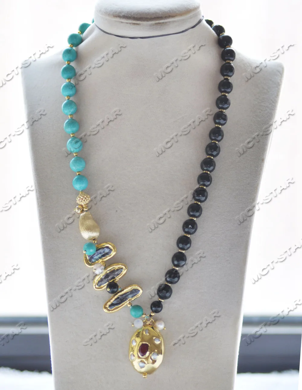 MTC·STAR Z12797 21'' 32mm Black Agate Biwa Pearl Blue Turquoise Gold-Plated Necklace Pendant
MTC·STAR Z12797 21'' 32mm Black Agate Biwa Pearl Blue Turquoise Gold-Plated Necklace Pendant