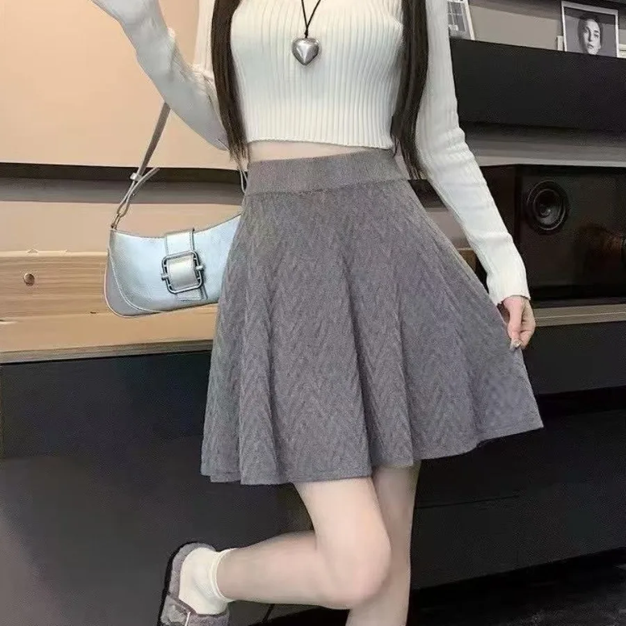 【HOT】Korean style all-matching knitted skirt for women autumn large size fat mm pear shaped figure high waist covering hips sho
【HOT】Korean style all-matching knitted skirt for women autumn large size fat mm pear shaped figure high waist covering hips sho
