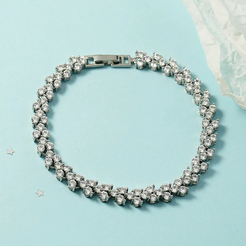 D Color VVS1 Moissanite Tennis Bracelet For Women 925 Sterling Silver Diamond Bangle Wedding Bridal Luxury Hand Jewelry Pulseira
D Color VVS1 Moissanite Tennis Bracelet For Women 925 Sterling Silver Diamond Bangle Wedding Bridal Luxury Hand Jewelry Pulseira