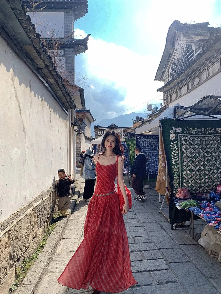 Red Plaid Strapless Gown Women's Summer New Style Slimming Drapey Long Dress Vintage Style Spring 2025 Sleeveless Maxi Skirt
Red Plaid Strapless Gown Women's Summer New Style Slimming Drapey Long Dress Vintage Style Spring 2025 Sleeveless Maxi Skirt