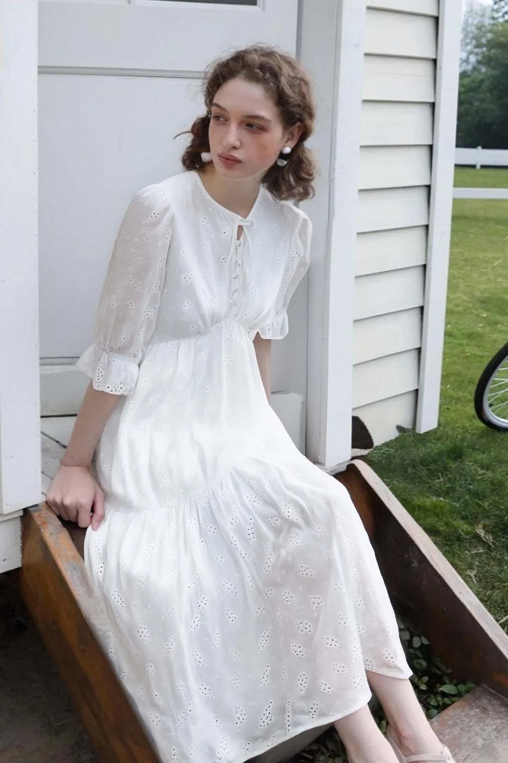 VIMLY 2025Summer Elegant Dress Women's Simple Short Sleeve O-Neck with Lace-up Embroidery Dress Casual Office Lady Losse Outfits
VIMLY 2025Summer Elegant Dress Women's Simple Short Sleeve O-Neck with Lace-up Embroidery Dress Casual Office Lady Losse Outfits