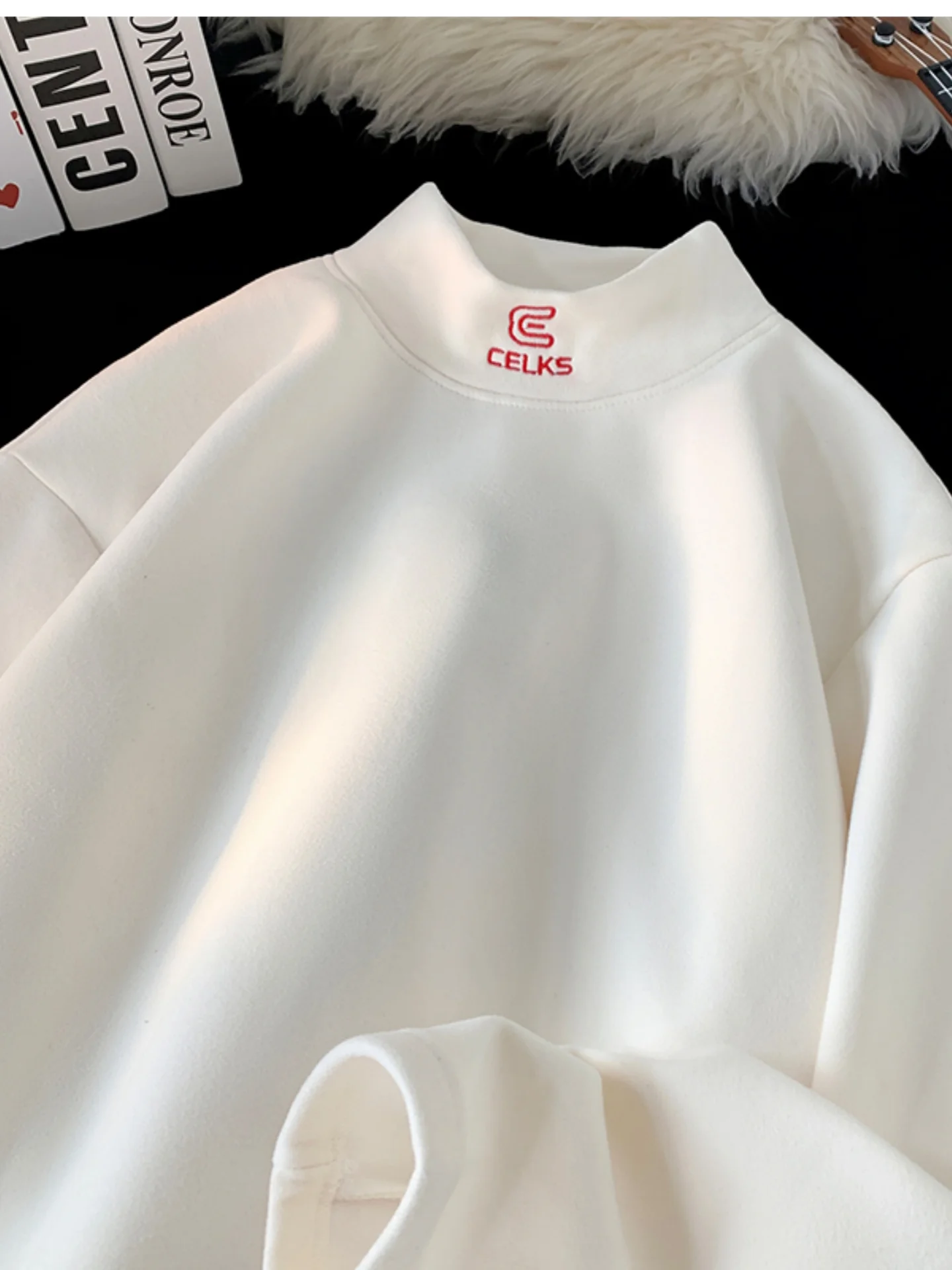 Men's Letter Embroidery f High Collar Sweatirt Autumn Winter Thermal Base irt Simple Pure Color Comfortable Warm Top
Men's Letter Embroidery f High Collar Sweatirt Autumn Winter Thermal Base irt Simple Pure Color Comfortable Warm Top
