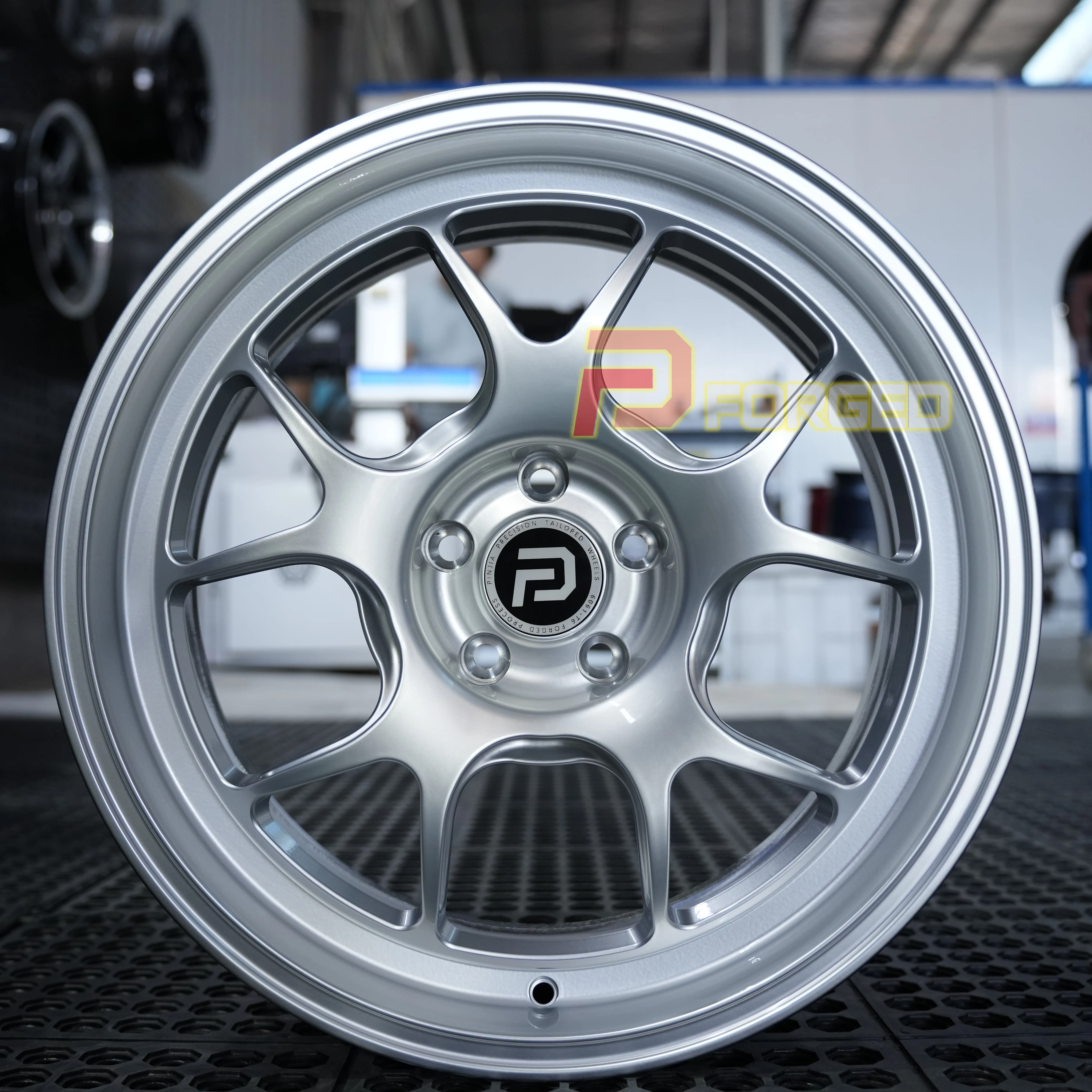 High Quality Monoblock Custom Forged Alloy Wheel Rims For Luxury Sports Cars
High Quality Monoblock Custom Forged Alloy Wheel Rims For Luxury Sports Cars