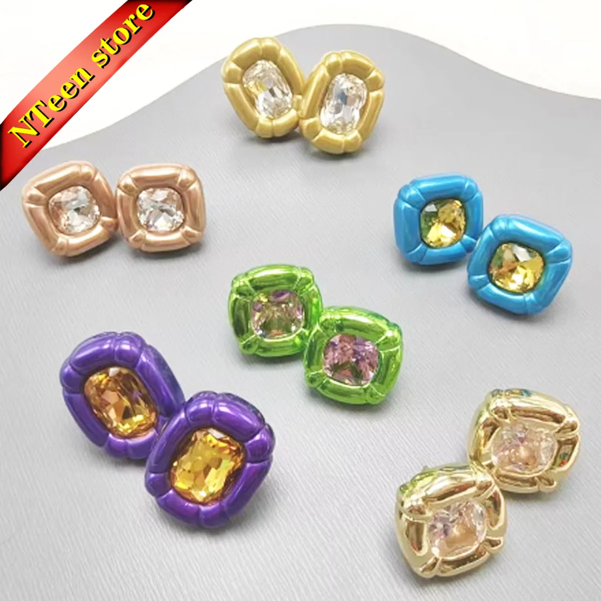 2024 New Women's Jewelry Set Pillow Ring Pendant Necklace Bracelet Earrings High Quality Large Crystal Cocktail Ring Fashion
2024 New Women's Jewelry Set Pillow Ring Pendant Necklace Bracelet Earrings High Quality Large Crystal Cocktail Ring Fashion