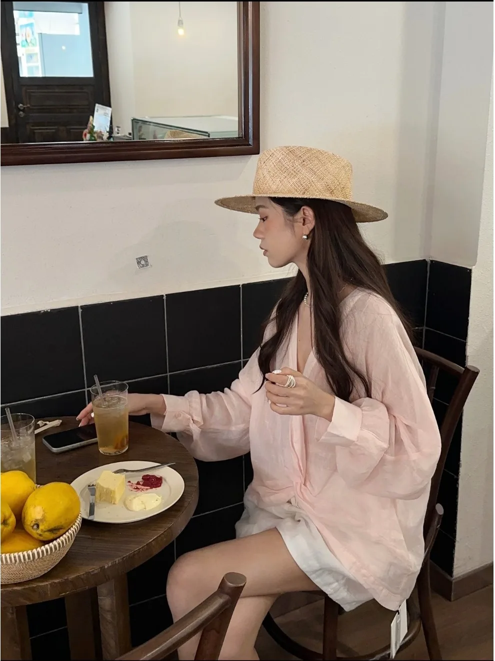 Sweet V-Neck Knot Design Sun Protection Shirt A-Line Shorts Two-Piece Set Korean Style Commute Fashion Women's Clothing
Sweet V-Neck Knot Design Sun Protection Shirt A-Line Shorts Two-Piece Set Korean Style Commute Fashion Women's Clothing