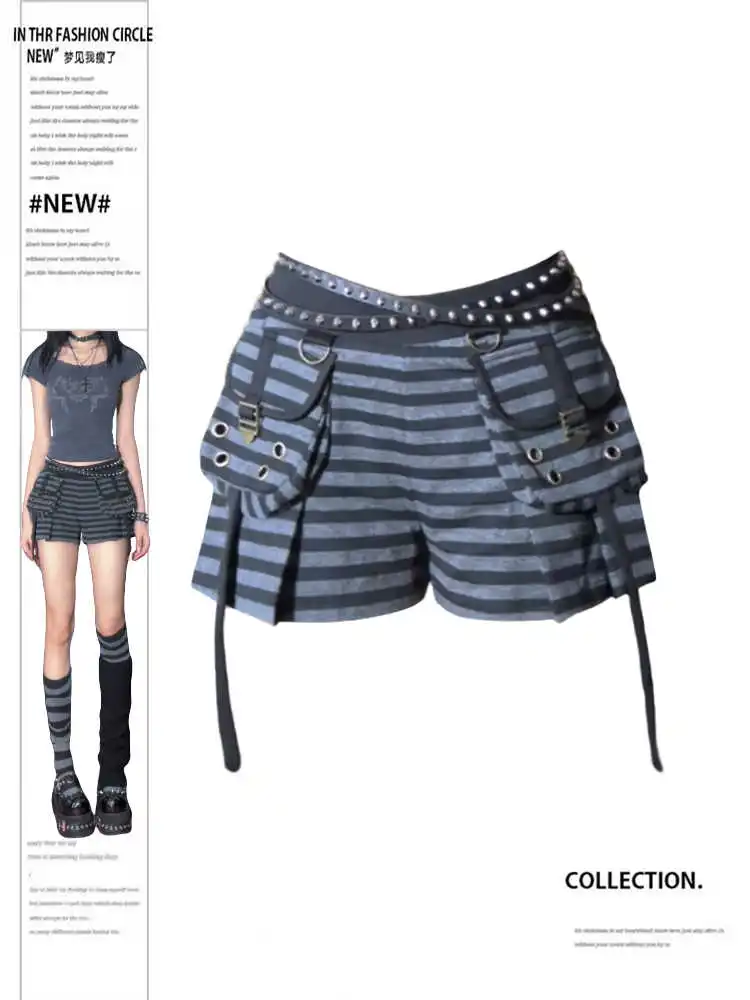 Women's Striped Cargo Shorts Vintage Y2k Low Waist Mini Hot Shorts 2000s Oversize Short Pants Harajuku Emo Clothes Summer 2025
Women's Striped Cargo Shorts Vintage Y2k Low Waist Mini Hot Shorts 2000s Oversize Short Pants Harajuku Emo Clothes Summer 2025