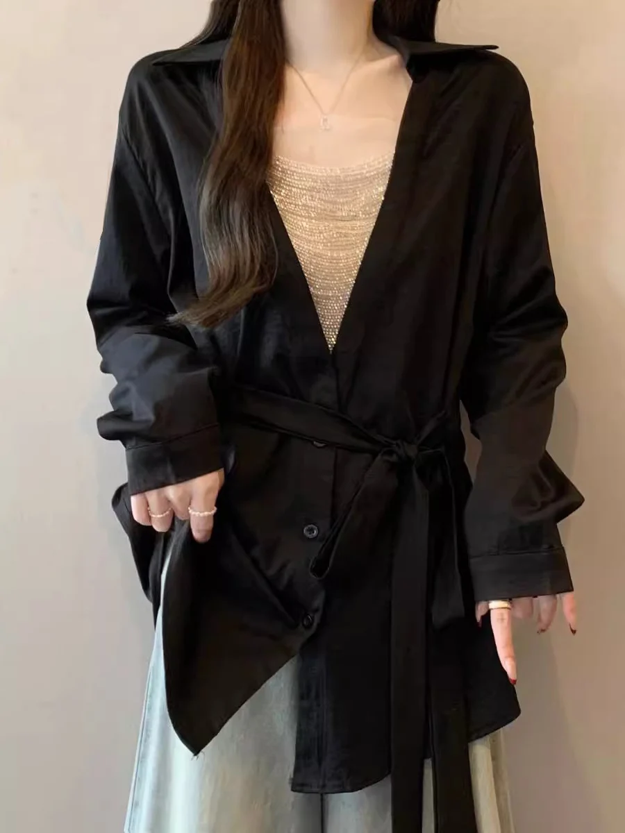 Elegant Black Beaded V-Neck Shoulder-Length Shirt Women's plus Size Mid-Length Belted Waist-Cinching Top Spring 2026 New Style
Elegant Black Beaded V-Neck Shoulder-Length Shirt Women's plus Size Mid-Length Belted Waist-Cinching Top Spring 2026 New Style