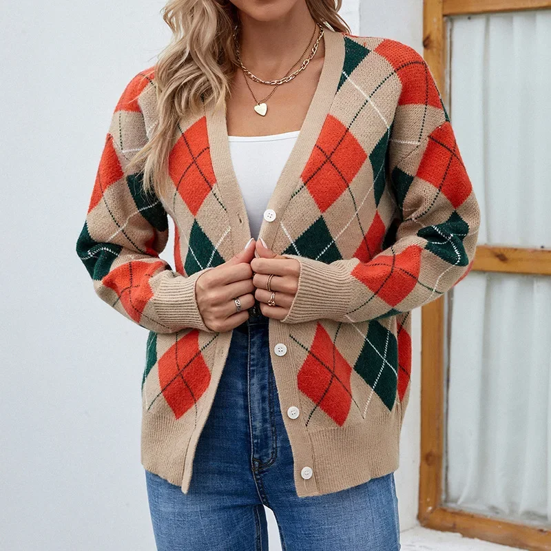 Autumn and Winter Plaid Casual Sweater Coat Women's Long Sleeved V-neck Single Breasted Fashion Knitted Cardigan
Autumn and Winter Plaid Casual Sweater Coat Women's Long Sleeved V-neck Single Breasted Fashion Knitted Cardigan