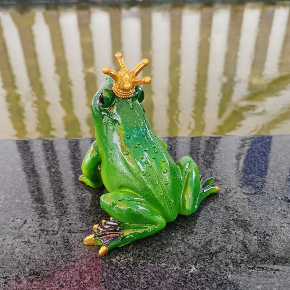 Study Wearing Crown Miniature Frog Statues Resin Material Handmade Frog Figurines Cute Frog Ornament Indoor Outdoor
Study Wearing Crown Miniature Frog Statues Resin Material Handmade Frog Figurines Cute Frog Ornament Indoor Outdoor