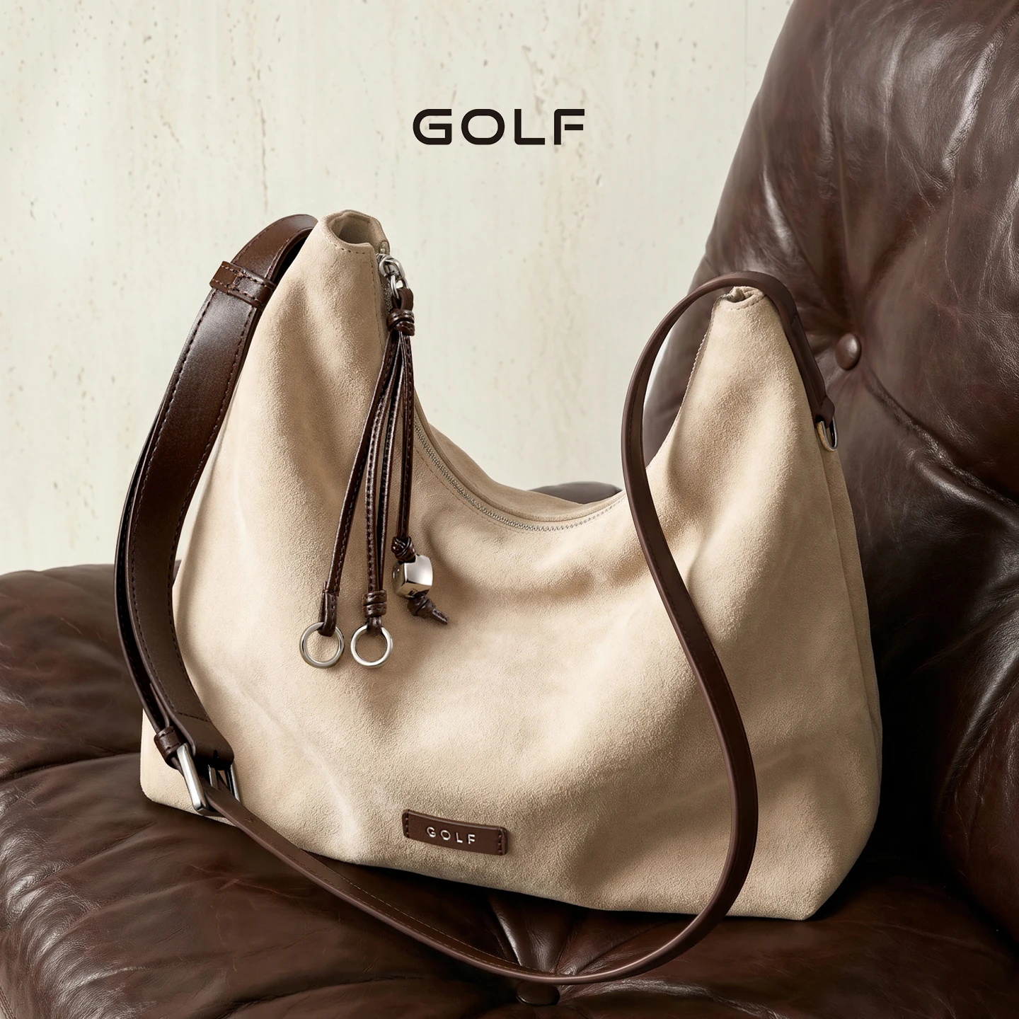 GOLF Suede Commuter Tote Bag for Women Vintage Style Single Shoulder Bag Female Stylish Travel Sling Bag High Quality Hobos
GOLF Suede Commuter Tote Bag for Women Vintage Style Single Shoulder Bag Female Stylish Travel Sling Bag High Quality Hobos