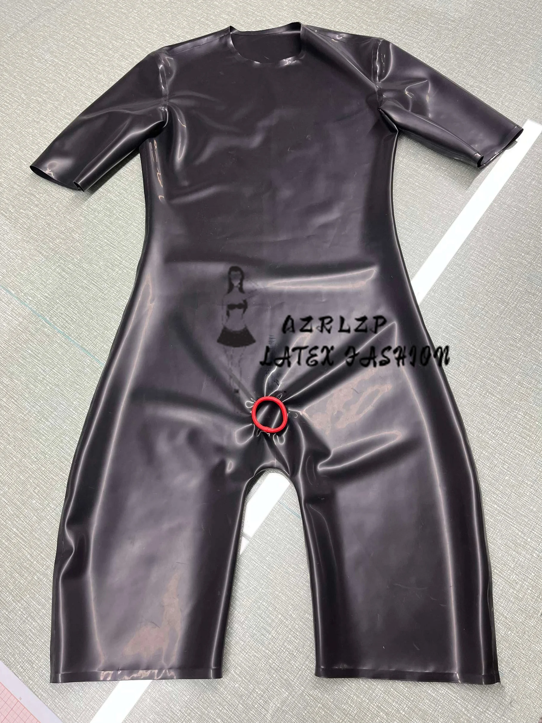 Neck-Entry Latex Catsuit / Rubber Jumpsuit — Open Crotch (Round Hole), No Zipper
Neck-Entry Latex Catsuit / Rubber Jumpsuit — Open Crotch (Round Hole), No Zipper