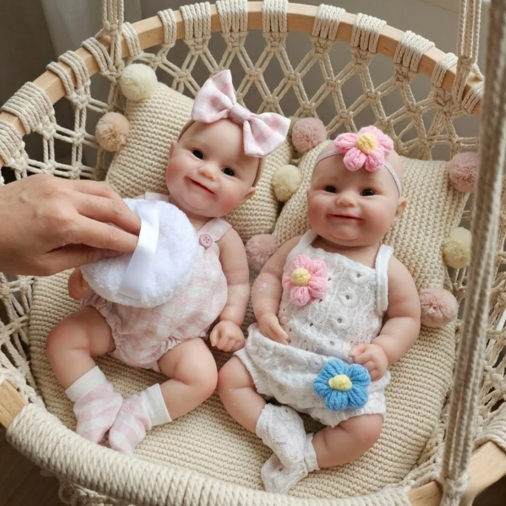 OtardDolls 13-Inch Maddie Girl Soft Silicone Reborn Doll 1 PC/ 2 Styles Can Open Mouth Washable Realistic Hand-Painted Toy
OtardDolls 13-Inch Maddie Girl Soft Silicone Reborn Doll 1 PC/ 2 Styles Can Open Mouth Washable Realistic Hand-Painted Toy