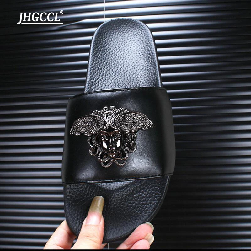 New men's beach shoes flip-flops brand designer san dal cowhide non-slip wear resistant flip-flops P1
New men's beach shoes flip-flops brand designer san dal cowhide non-slip wear resistant flip-flops P1
