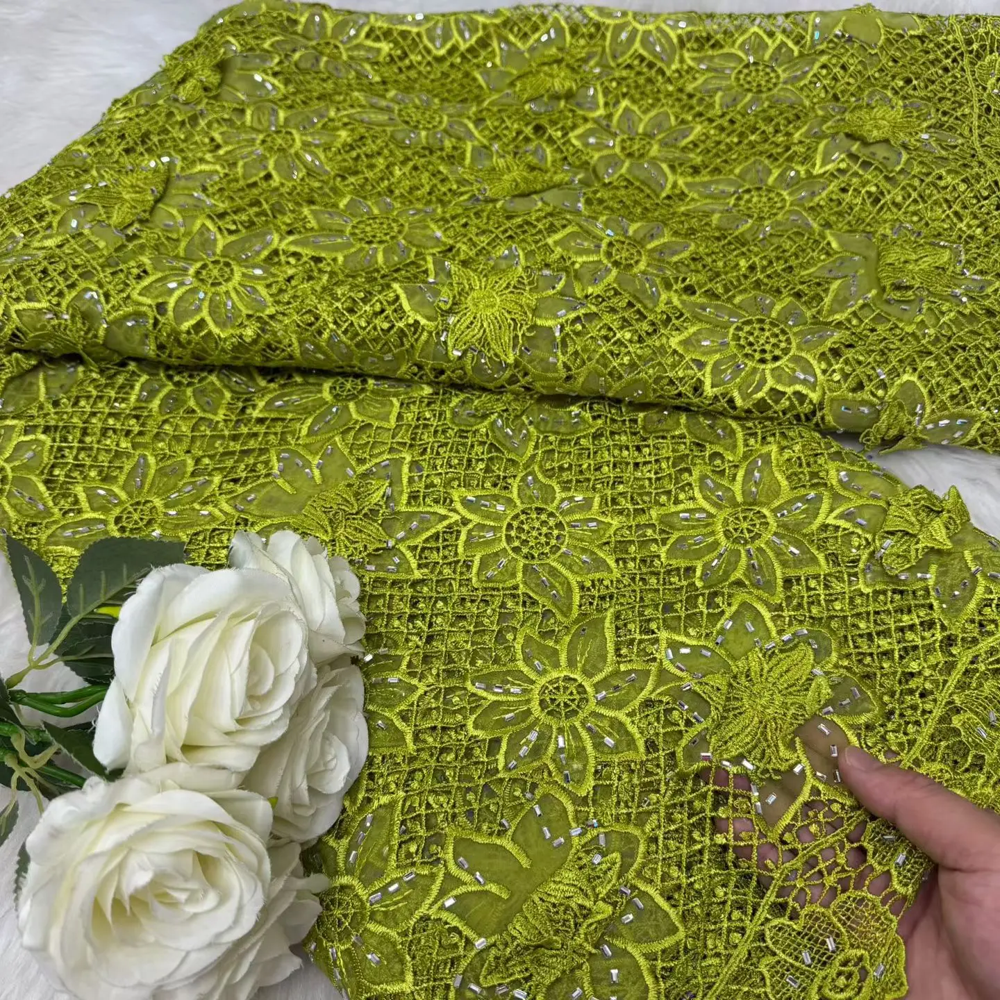 Newest Applique 3D Embroidered Tulle Lace Stones With Water Soluble Lace Fabric For Sewing Nigerian Party Women Dresses 5 yards
Newest Applique 3D Embroidered Tulle Lace Stones With Water Soluble Lace Fabric For Sewing Nigerian Party Women Dresses 5 yards