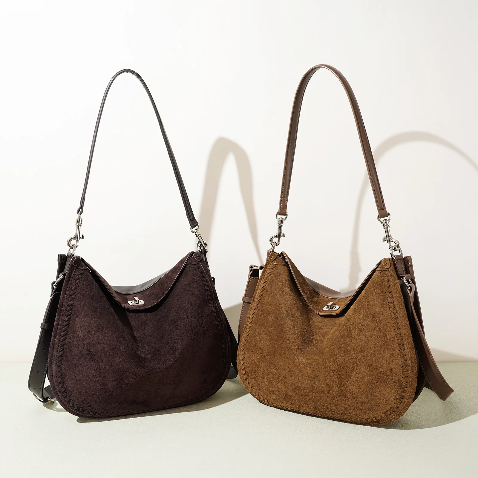 Vintage Saddle Bag for Women New Autumn Winter Niche Design Frosted Texture Large Capacity Shoulder Crossbody Handbag
Vintage Saddle Bag for Women New Autumn Winter Niche Design Frosted Texture Large Capacity Shoulder Crossbody Handbag
