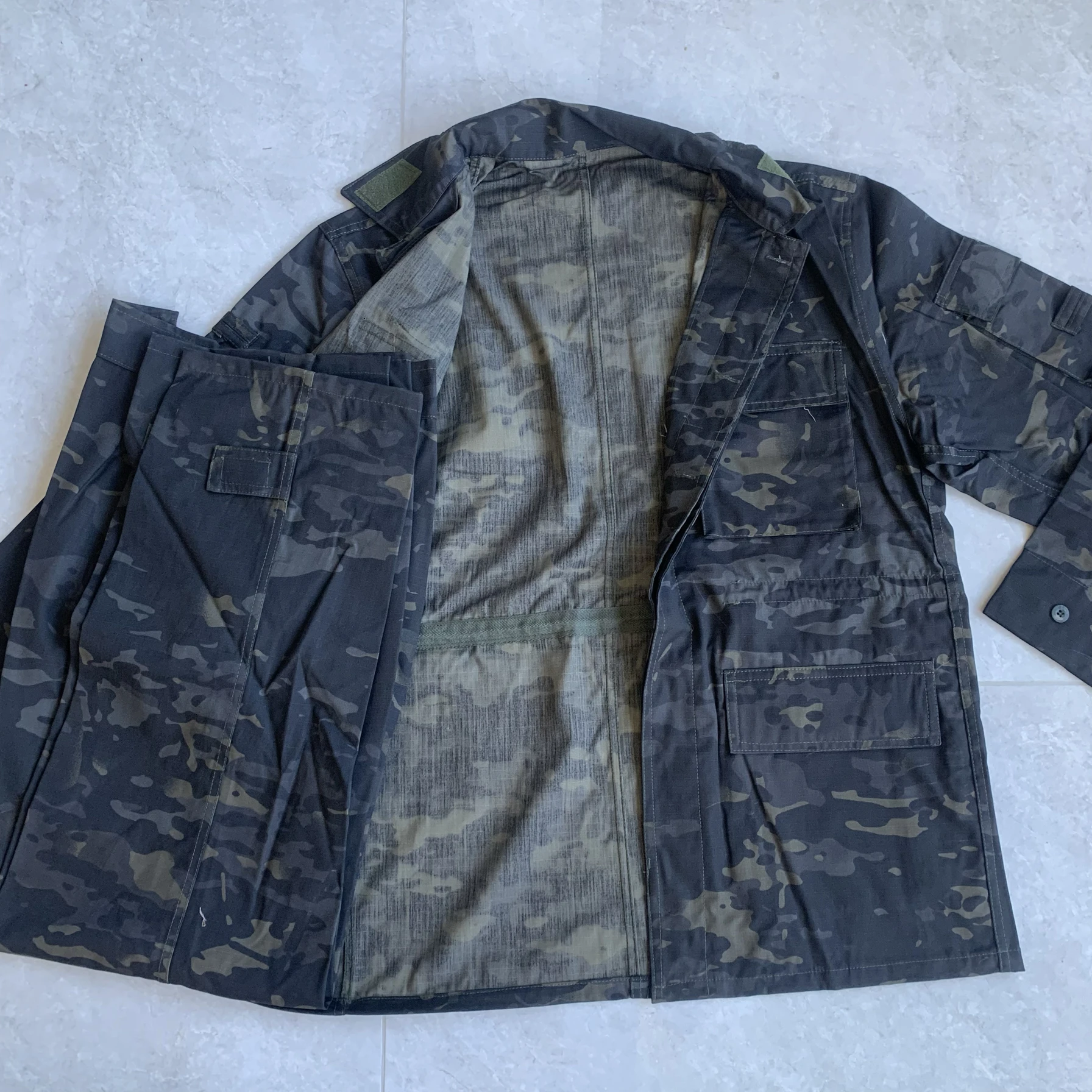 Camouflage Clothing Breathable Cotton Summer Suit
Camouflage Clothing Breathable Cotton Summer Suit