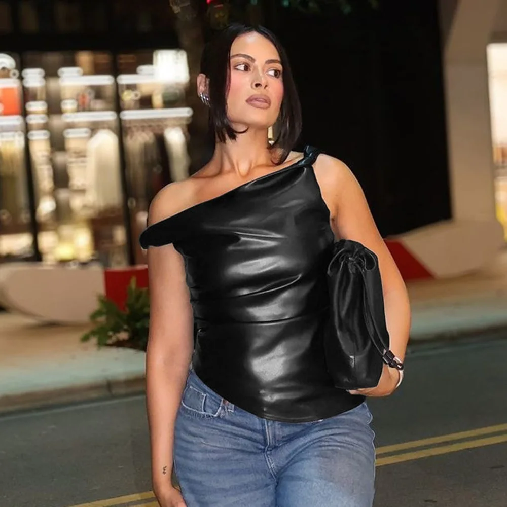 Wind Sleeveless Vest 2024 New Leather Sloping Shoulder Personalized Fashion Irregular Top Women's Clothing
Wind Sleeveless Vest 2024 New Leather Sloping Shoulder Personalized Fashion Irregular Top Women's Clothing