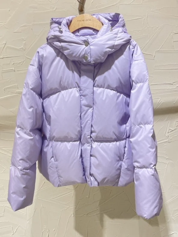 V-Home 25th Anniversary Thickened Short Puffer Jacket Hooded Stand Collar Loose Fit Casual Style Women's down Coat Warmth
V-Home 25th Anniversary Thickened Short Puffer Jacket Hooded Stand Collar Loose Fit Casual Style Women's down Coat Warmth