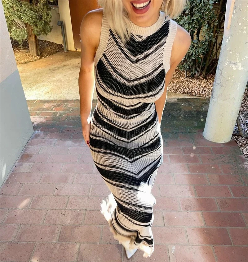 Long Slim Striped Tassel Knitted Dress Woman Sexy O Neck Sleeveless Dress Women Elegant Dresses Summer Fashion Female Clothes
Long Slim Striped Tassel Knitted Dress Woman Sexy O Neck Sleeveless Dress Women Elegant Dresses Summer Fashion Female Clothes
