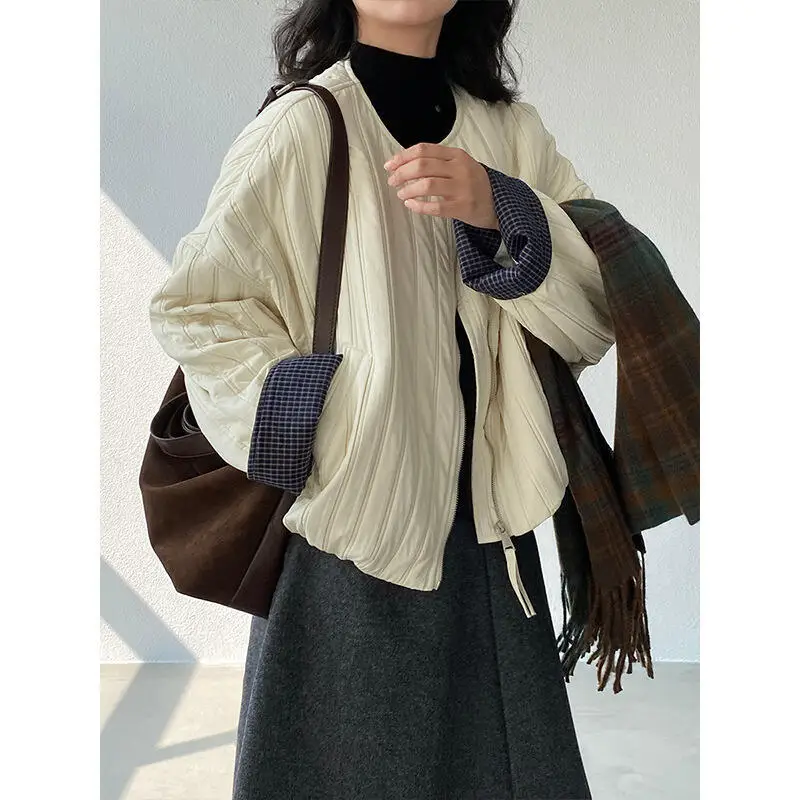 Куртка на хлопковой подкладке для девочек, утепленная куртка в корейском стиле, осень-зима, женское студенческое легкое тонкое универсальное пальто, куртка-пуховик, топ
Куртка на хлопковой подкладке для девочек, утепленная куртка в корейском стиле, осень-зима, женское студенческое легкое тонкое универсальное пальто, куртка-пуховик, топ