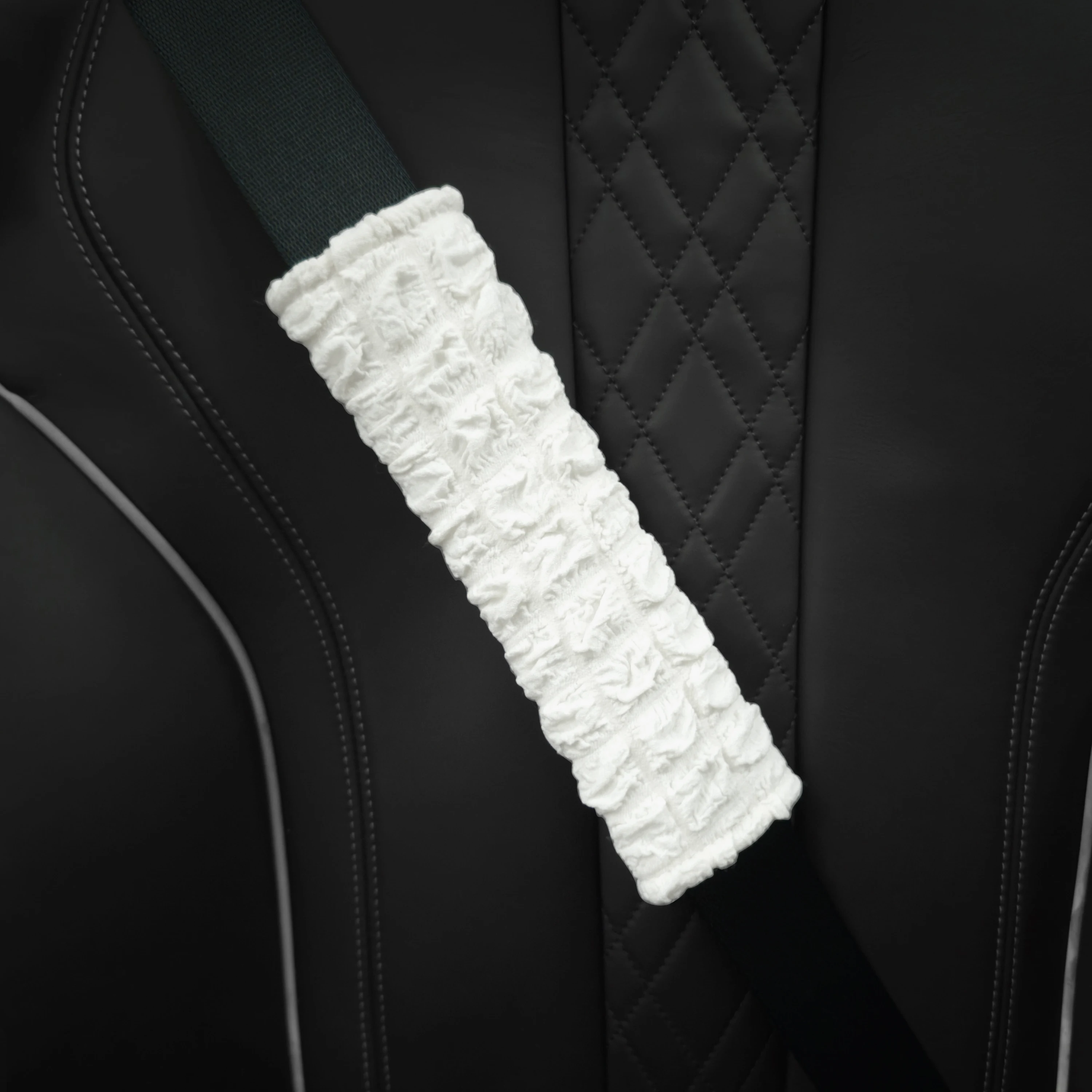Car Seat Belt Cover Universal Comfort Driving Fashion Car Interior Accessories Shoulder Protector
Car Seat Belt Cover Universal Comfort Driving Fashion Car Interior Accessories Shoulder Protector