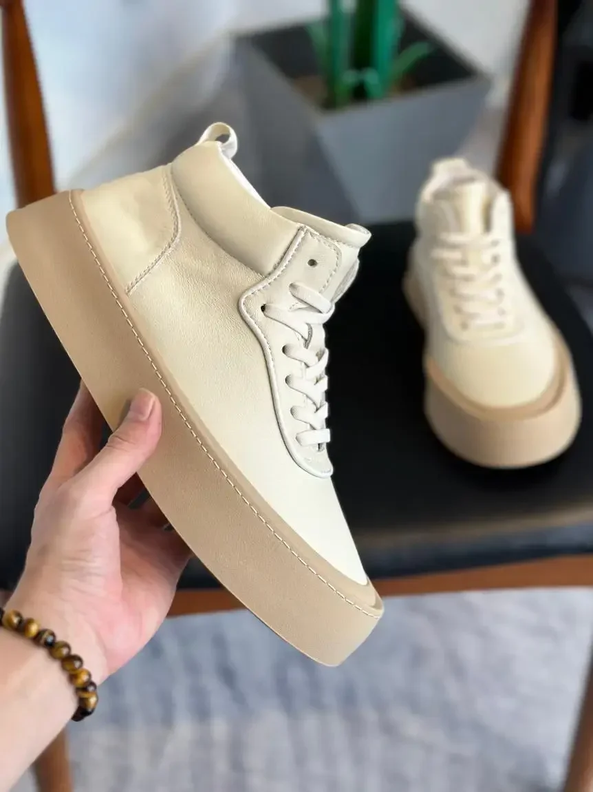 2025 New Autumn and Winter Men's Casual Shoes Leather Thick Soled Trendy High Top Board Shoes Gift
2025 New Autumn and Winter Men's Casual Shoes Leather Thick Soled Trendy High Top Board Shoes Gift
