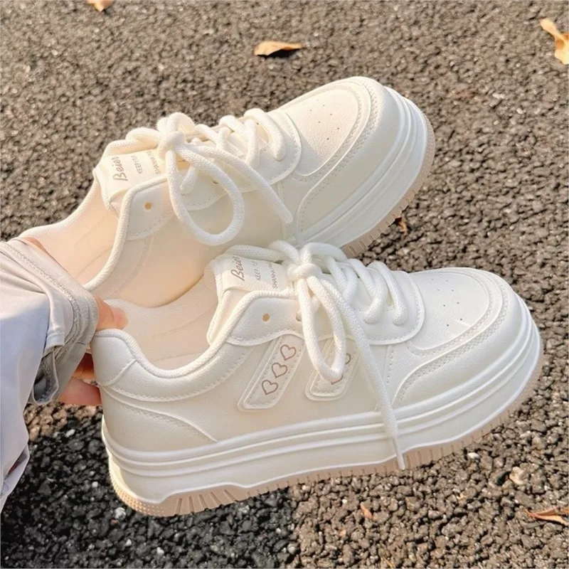2025 Chunky White Sneakers for Women Trendy Thick-Sole Height Increasing Shoes Wide-Leg Pants, Chic Versatile Casual Shoes
2025 Chunky White Sneakers for Women Trendy Thick-Sole Height Increasing Shoes Wide-Leg Pants, Chic Versatile Casual Shoes