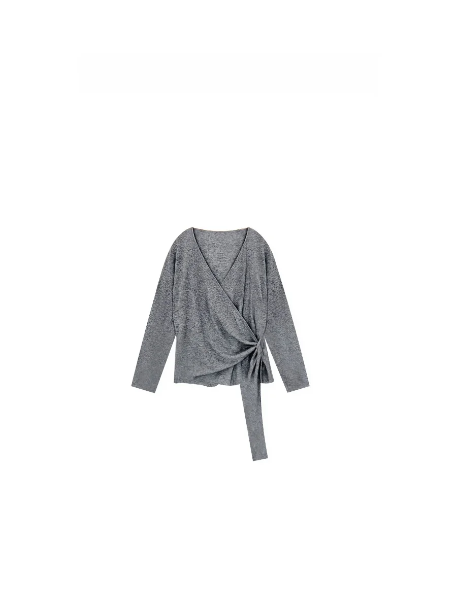 Faionable Knitted Top with Tie Design by Zhou Soft Wool Blend Long Sve V Ne Classic Sle Women's Casual Wear
Faionable Knitted Top with Tie Design by Zhou Soft Wool Blend Long Sve V Ne Classic Sle Women's Casual Wear