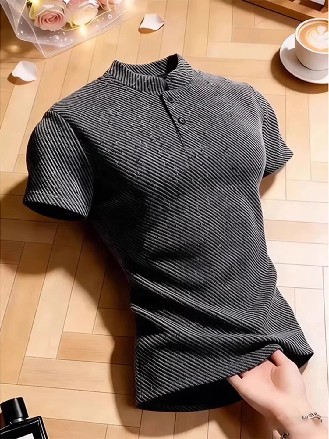 Gray Diagonal Stripe Henry Collar Short Sleeve Shirt Summer Star T-Shirt Half Sleeve Casual Fashion for Men And Women
Gray Diagonal Stripe Henry Collar Short Sleeve Shirt Summer Star T-Shirt Half Sleeve Casual Fashion for Men And Women