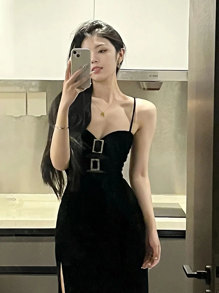 Sexy Velvet Evening Dress Women's Sleeveless Gown Standard Fit Long Skirt Sexy Bandeau Strapless Gown for Party Summer Wear
Sexy Velvet Evening Dress Women's Sleeveless Gown Standard Fit Long Skirt Sexy Bandeau Strapless Gown for Party Summer Wear