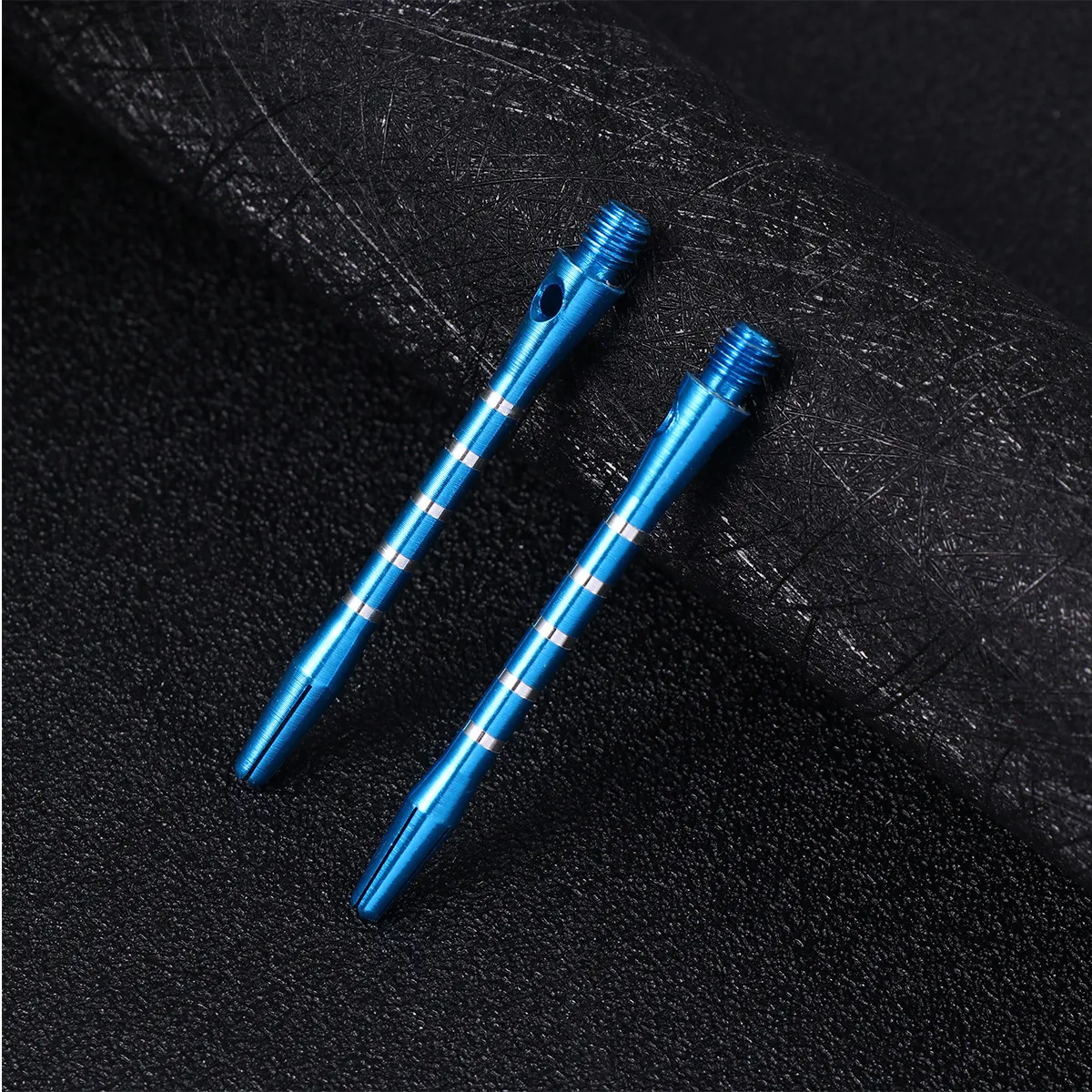 20Pcs Premium Aluminium Alloy Dart Shafts 2Ba Screw Thread Standard Size Front-Loaded Weight Balance for Precision Throwing
20Pcs Premium Aluminium Alloy Dart Shafts 2Ba Screw Thread Standard Size Front-Loaded Weight Balance for Precision Throwing