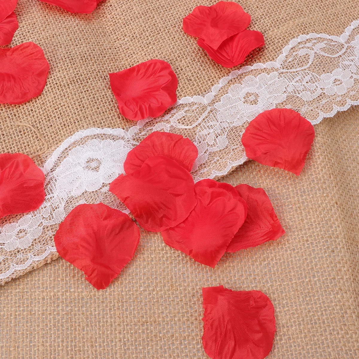 1000 Pcs Lifelike Silk Artificial Red Rose Petals for Wedding Decorations Reusable Event Flower Party SuppliesRose
1000 Pcs Lifelike Silk Artificial Red Rose Petals for Wedding Decorations Reusable Event Flower Party SuppliesRose