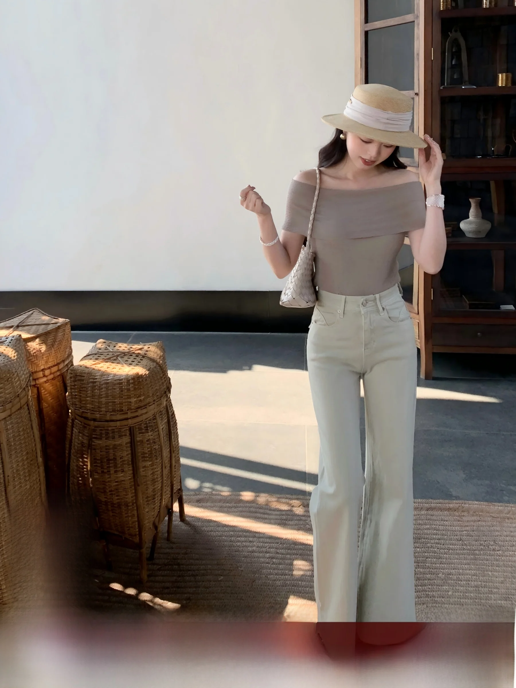 High Waist Straight Leg Stretch Denim Pants Pure Color Retro Style Four Sided Elastic Light Beige Women's Premium Jeans
High Waist Straight Leg Stretch Denim Pants Pure Color Retro Style Four Sided Elastic Light Beige Women's Premium Jeans