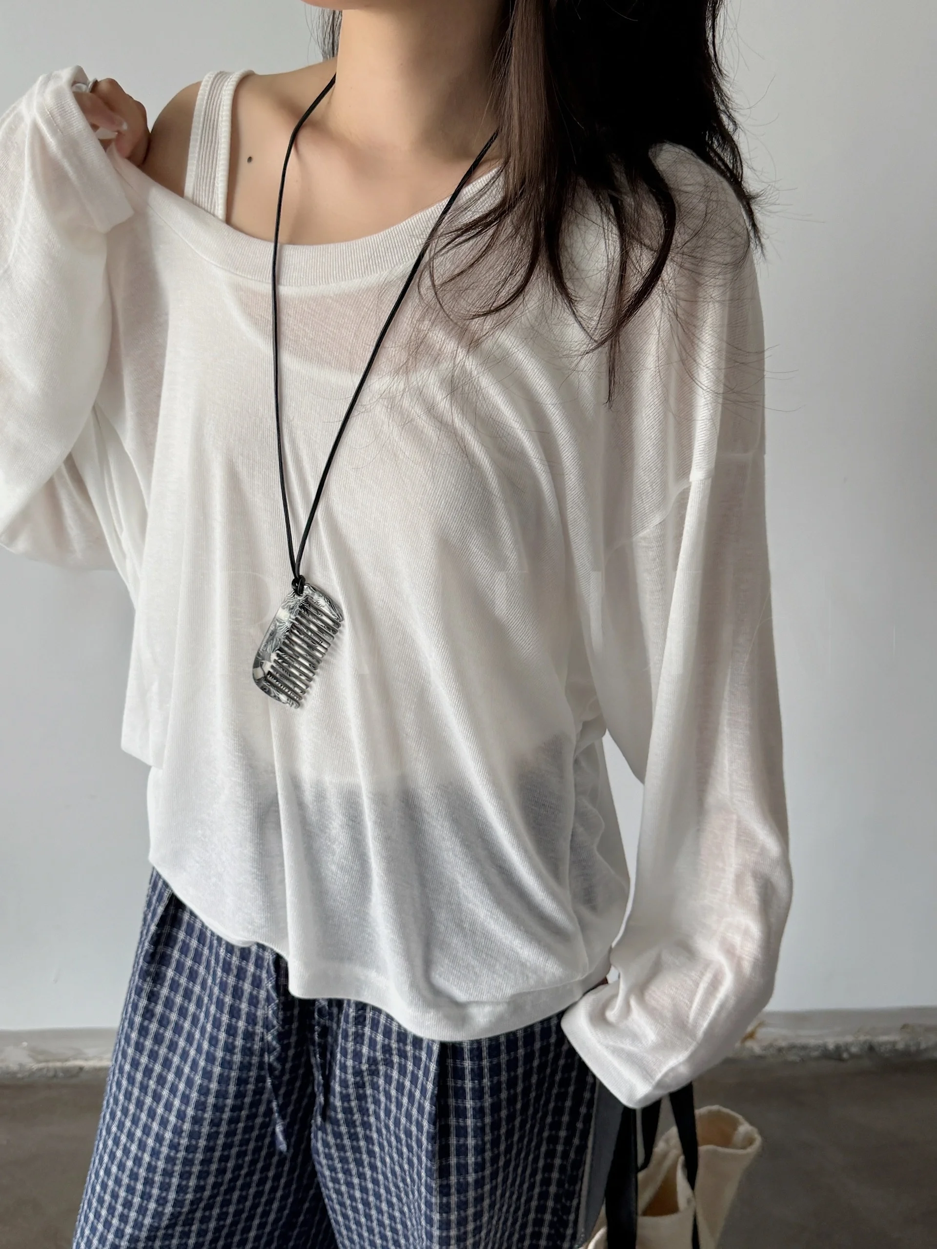 Korean Sle Loose Fit Long Sve U-Ne Cross oulder Two-Way Wear T-irt Versatile Aosphere Feeling Faionable Ladies...
Korean Sle Loose Fit Long Sve U-Ne Cross oulder Two-Way Wear T-irt Versatile Aosphere Feeling Faionable Ladies...