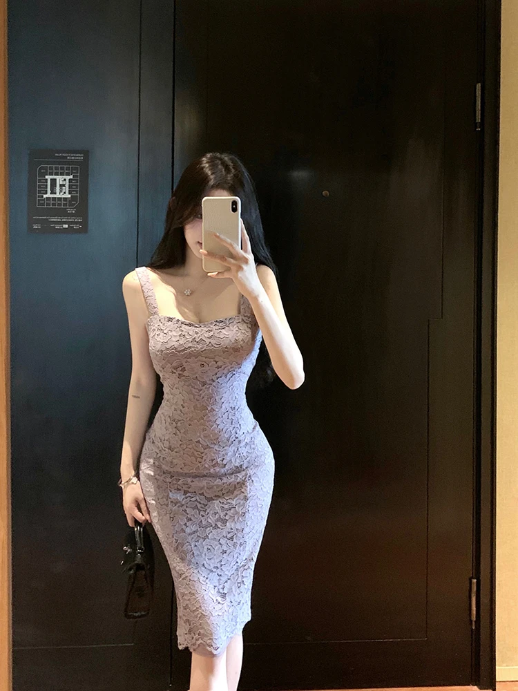 Sexy purple suspender dress women's summer lace dress slim fit mid length waist cinched fishtail skirt hip hugging skirt
Sexy purple suspender dress women's summer lace dress slim fit mid length waist cinched fishtail skirt hip hugging skirt