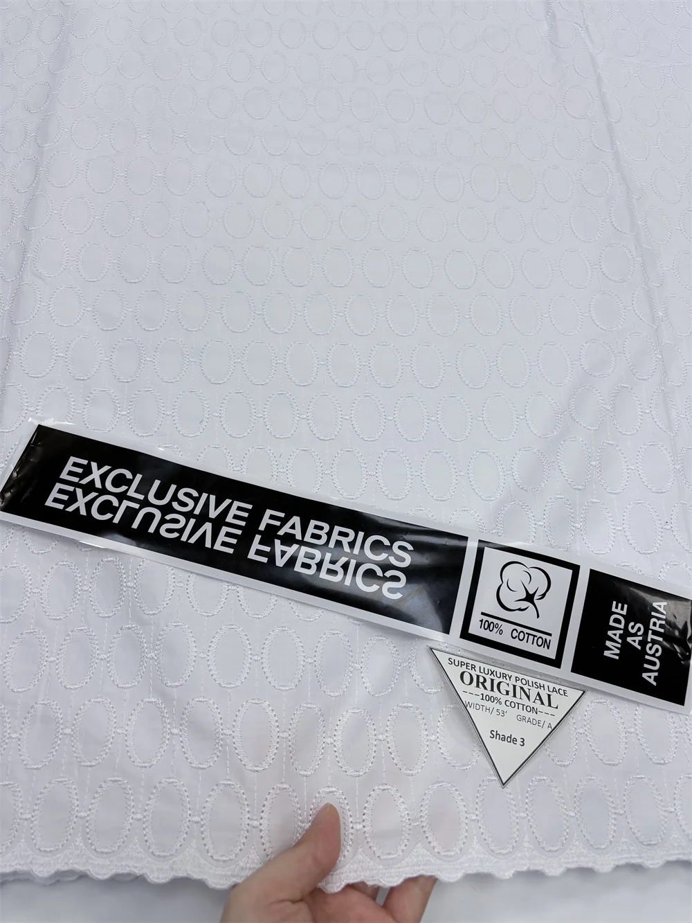Luxury White Lace Original Austria Cotton African Polished Fabric Swiss Lace 100% Cotton Lace Fabric Polish Lace For Man A1023-1
Luxury White Lace Original Austria Cotton African Polished Fabric Swiss Lace 100% Cotton Lace Fabric Polish Lace For Man A1023-1