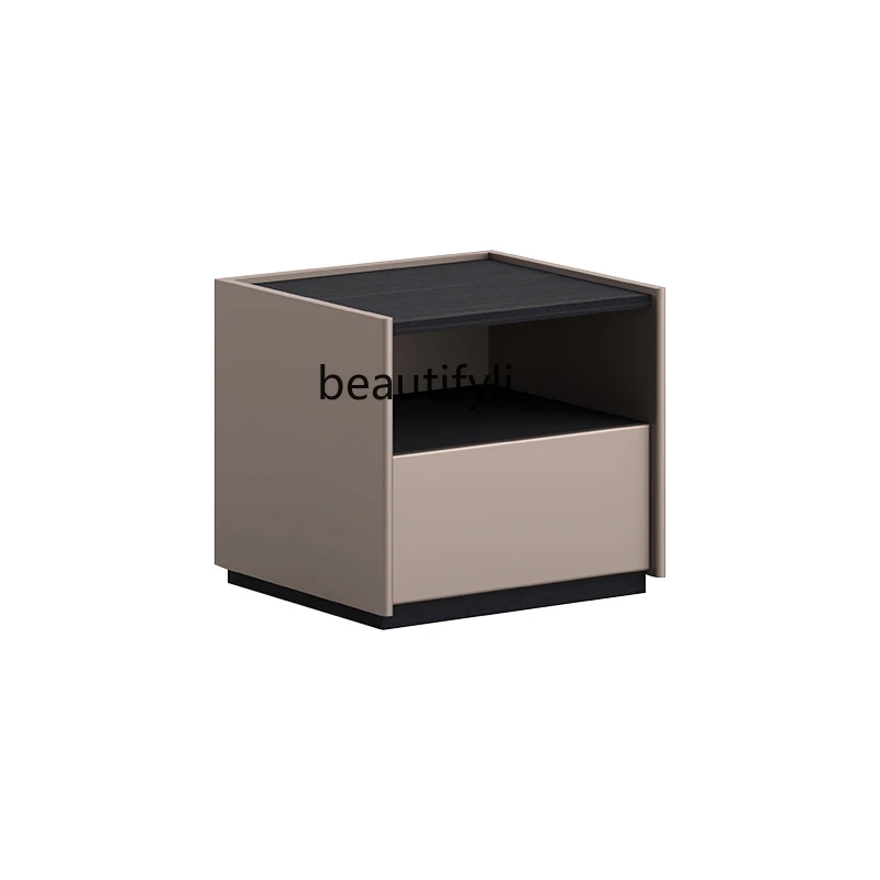 Modern Simple and Fashionable Locker Italian-Style Light Luxury Designer Bedroom Bedside Table
Modern Simple and Fashionable Locker Italian-Style Light Luxury Designer Bedroom Bedside Table