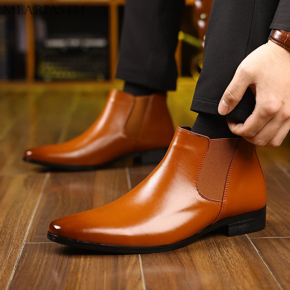 Men's Solid High Ankle Chelsea Boots Point Toe PU Leather Uppers Wear-resistant Slip On Dress Ankle Boots For Outdoor Casual
Men's Solid High Ankle Chelsea Boots Point Toe PU Leather Uppers Wear-resistant Slip On Dress Ankle Boots For Outdoor Casual