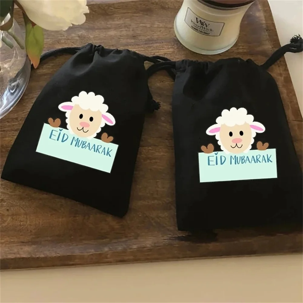 20pcs sheep Eid Mubarak gift bags boy girl Money pouches happy Al Adha Muslim Islamic Ramadan Kareem Iftar Party church favor
20pcs sheep Eid Mubarak gift bags boy girl Money pouches happy Al Adha Muslim Islamic Ramadan Kareem Iftar Party church favor