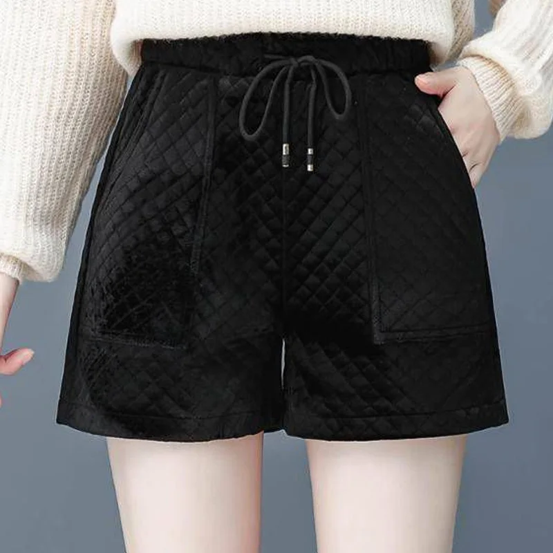 2023 New Women's Clothing Fashion Loose Casual Solid Color Elastic Waist Patchwork Lacing Drawstring Pocket Simplicity Shorts
2023 New Women's Clothing Fashion Loose Casual Solid Color Elastic Waist Patchwork Lacing Drawstring Pocket Simplicity Shorts