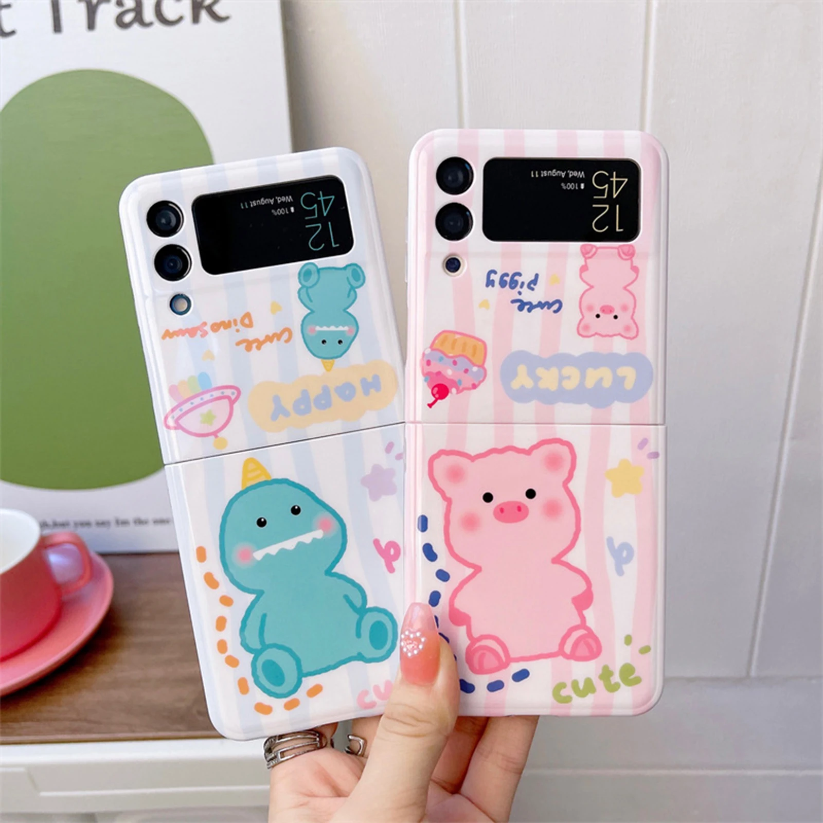 Folding Phone Case for Samsung Galaxy Z Flip 3 4 5G Folding Smartphone Case with Pendant Soft TPU Shockproof Phone Case
Folding Phone Case for Samsung Galaxy Z Flip 3 4 5G Folding Smartphone Case with Pendant Soft TPU Shockproof Phone Case