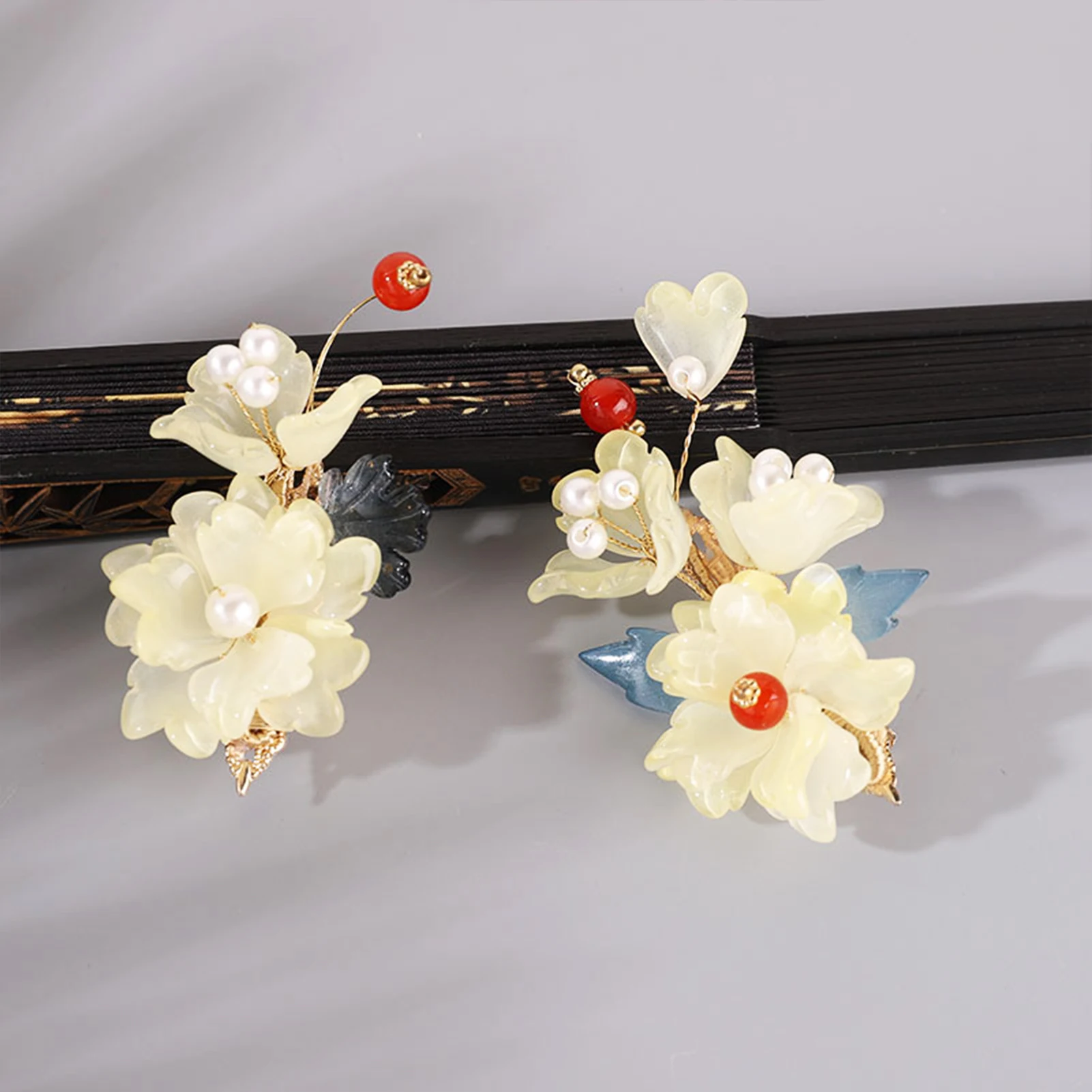 2pcs Floral Hair Clips Chinese Hanfu Hair Accessories For Women Flower Alloy Hairpin Hair Clips Vintage Girls Headwear Jewelry
2pcs Floral Hair Clips Chinese Hanfu Hair Accessories For Women Flower Alloy Hairpin Hair Clips Vintage Girls Headwear Jewelry
