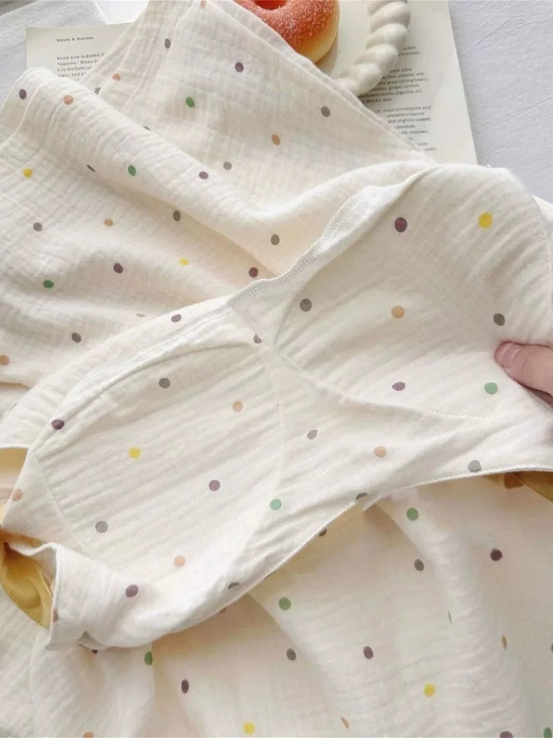 Summer Long Sleep Dress Sweet Girl Home Clothes Dress with Built-in Chest Pad Dot Pattern External Wearable Casual Loose Fit
Summer Long Sleep Dress Sweet Girl Home Clothes Dress with Built-in Chest Pad Dot Pattern External Wearable Casual Loose Fit