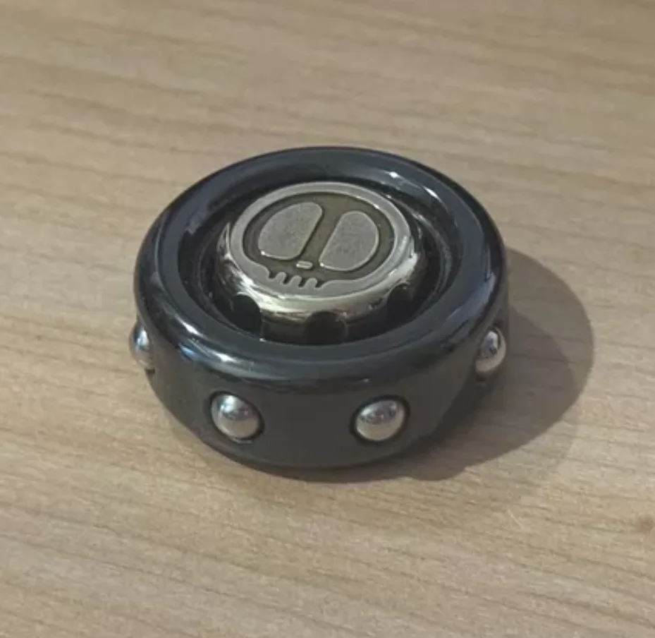Used EDC lautie sam fidget slider decompression toy
Used EDC lautie sam fidget slider decompression toy