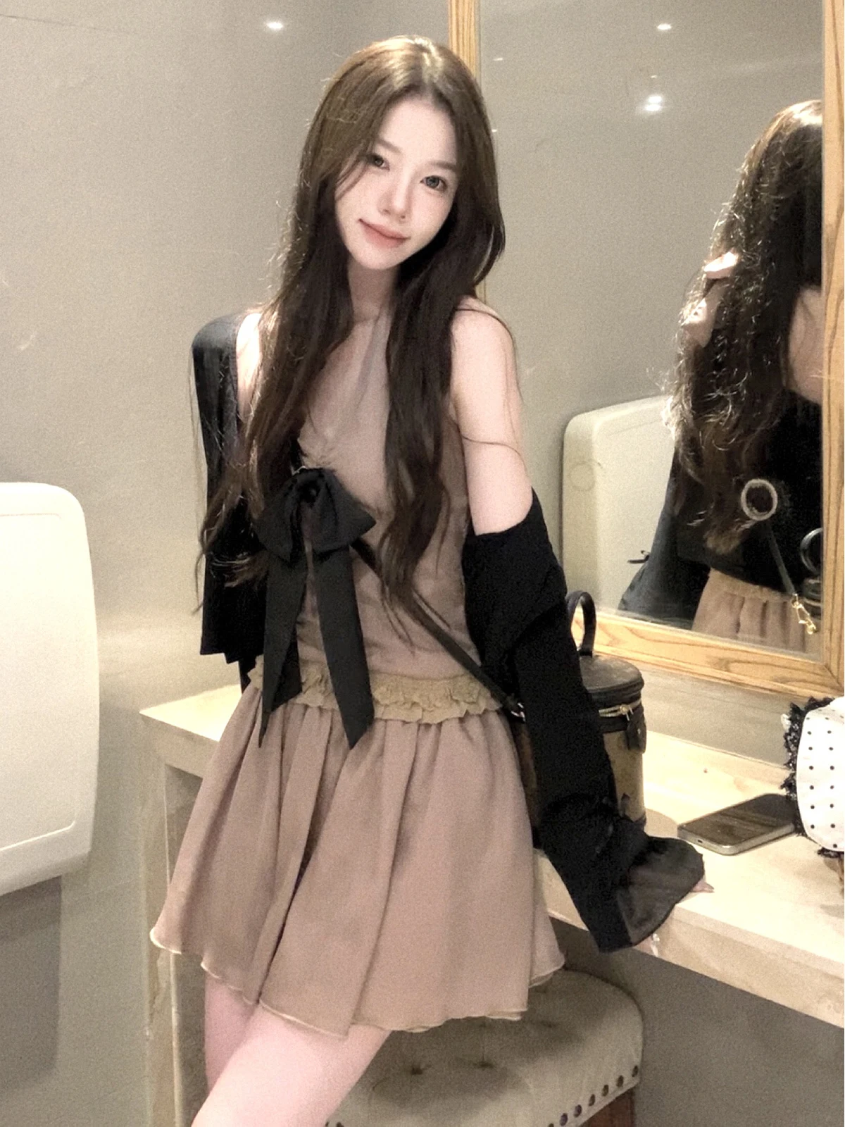 The Ture винтажный летний легкий матури с коротким вырезом и юбкой, комплект из двух предметов, дизайн Ele для молодых женщин
The Ture винтажный летний легкий матури с коротким вырезом и юбкой, комплект из двух предметов, дизайн Ele для молодых женщин