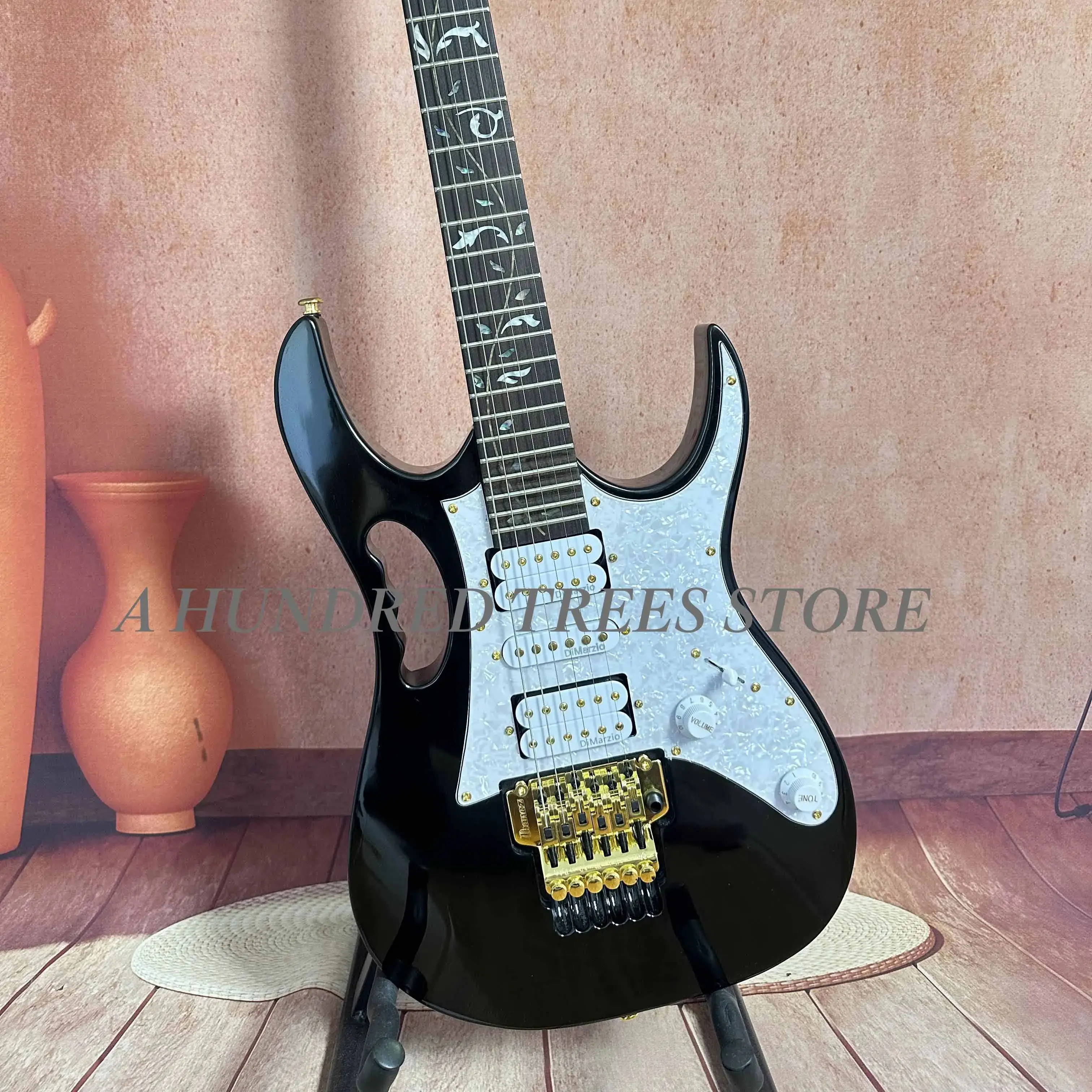 Black Electric Guitar with white protective cover and rosewood neck Free Shipping
Black Electric Guitar with white protective cover and rosewood neck Free Shipping