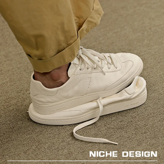 Men Casual Shoes Genuine Leather Lace Up Women Luxury Sneakers High Street Autumn Flats White Platform Designer Shoes Cowhide
Men Casual Shoes Genuine Leather Lace Up Women Luxury Sneakers High Street Autumn Flats White Platform Designer Shoes Cowhide