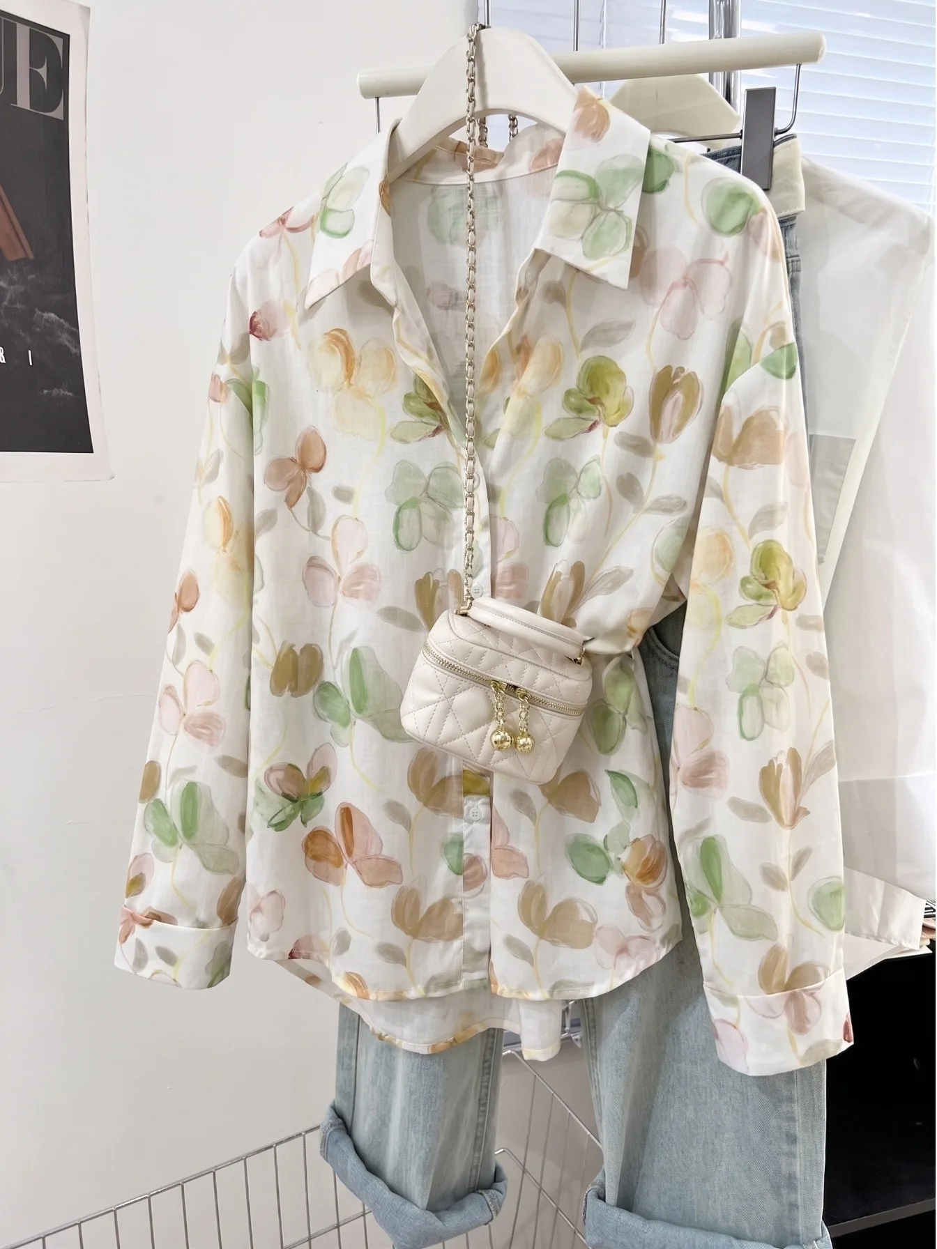 Spring Summer New Plant Print Shirt Artistic Floral Blouse Versatile Top Casual Loose Fit Long Sleeve Polyester Fiber
Spring Summer New Plant Print Shirt Artistic Floral Blouse Versatile Top Casual Loose Fit Long Sleeve Polyester Fiber