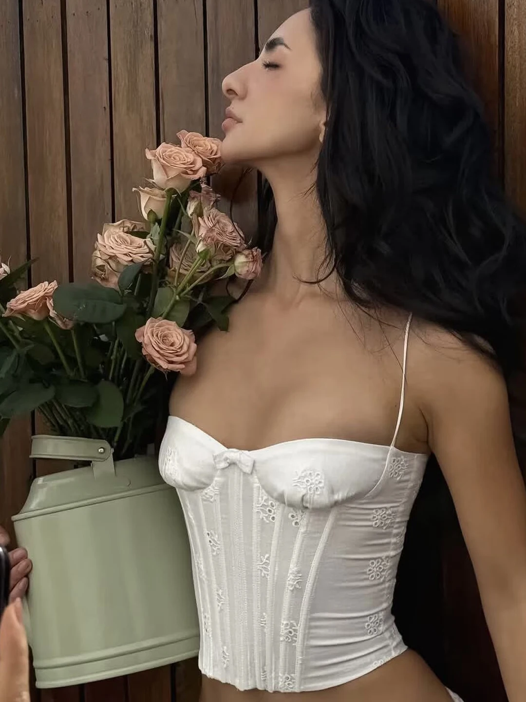 Embroidered Crop Top Strap Vest Short V-Neck Underwear Cotton Moisture Wicking Color Zipper Closure Straight Hem
Embroidered Crop Top Strap Vest Short V-Neck Underwear Cotton Moisture Wicking Color Zipper Closure Straight Hem